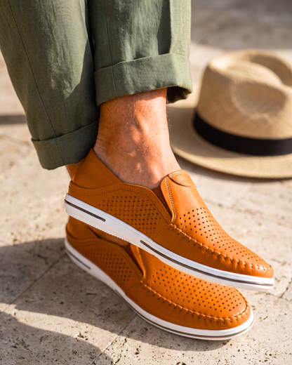 The Riva Perforated Driver