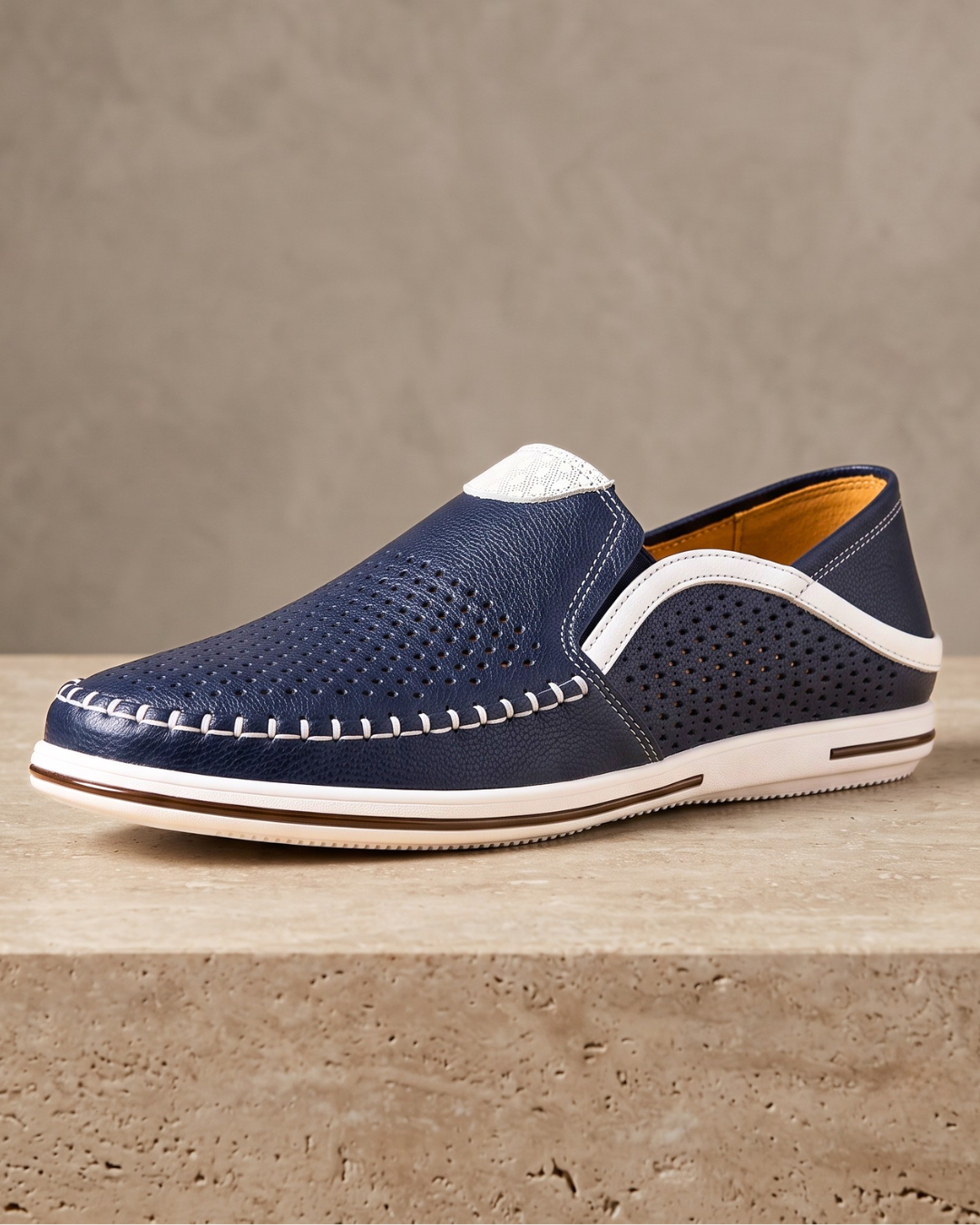 The Riva Perforated Driver