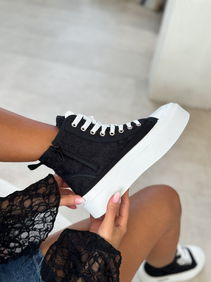 VELORA Platform Sneakers – Black