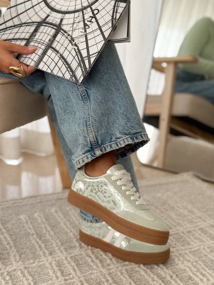 ELARA Platform Sneakers – Mint Green